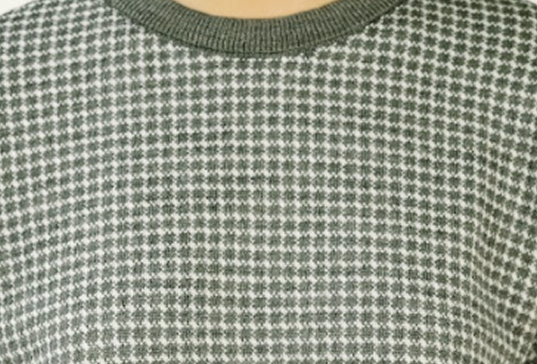 Intarsia knit graphic detail